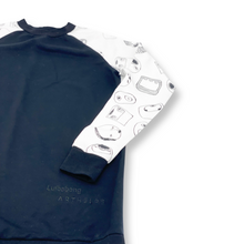 Lade das Bild in den Galerie-Viewer, BIO Raglan Pulli "MONSTER" - Morro do Papagaio