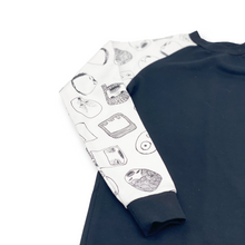 Lade das Bild in den Galerie-Viewer, BIO Raglan Pulli "MONSTER" - Morro do Papagaio