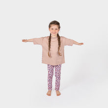Lade das Bild in den Galerie-Viewer, BIO Leggings LEO ROSE - Morro do Papagaio Kollektion