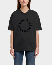 Lade das Bild in den Galerie-Viewer, LOVE T-Shirt
