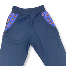 Load image into Gallery viewer, BIO Jogginghose BLUE/ORANGE - Morro do Papagaio
